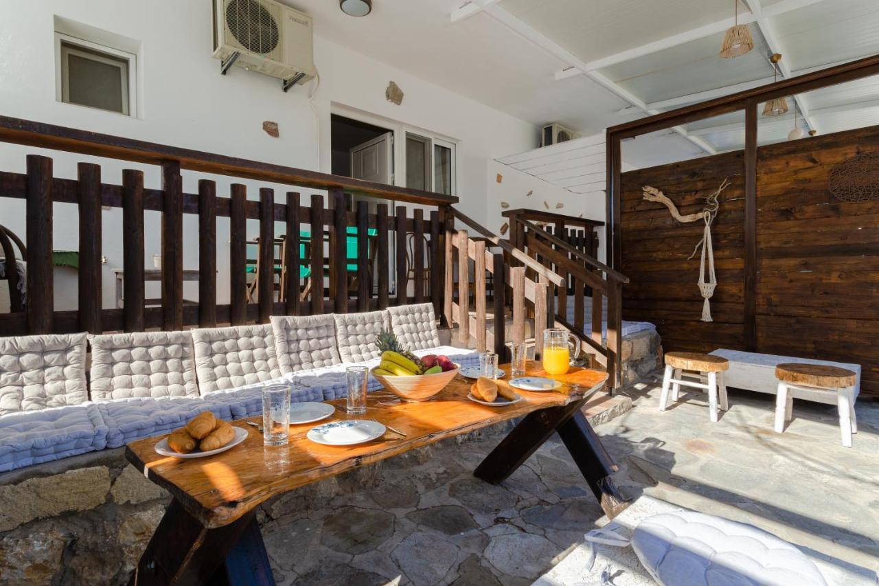 Christos Studios And Family Apartments Stegna Экстерьер фото
