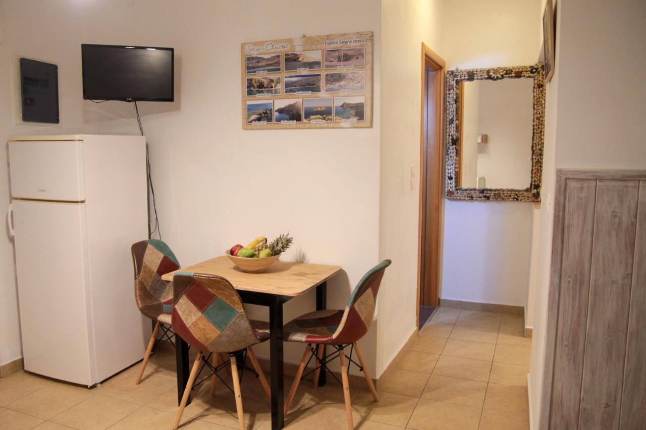 Christos Studios And Family Apartments Stegna Экстерьер фото