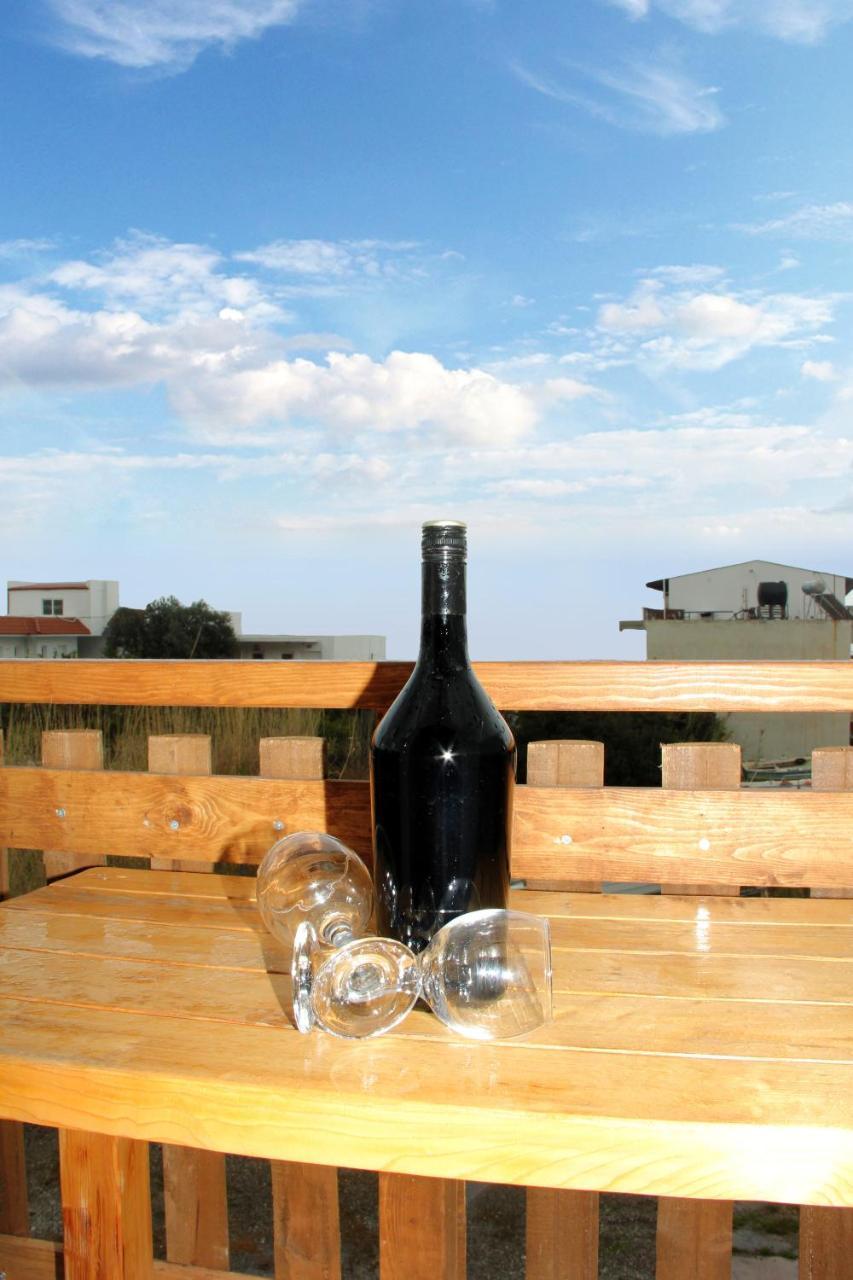 Christos Studios And Family Apartments Stegna Экстерьер фото